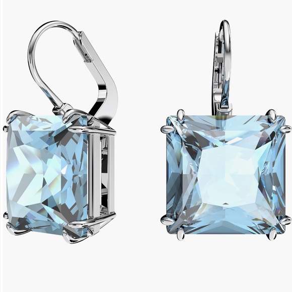 New SWAROVSKI blue Millenia square crystal drop earrings - Picture 3 of 3